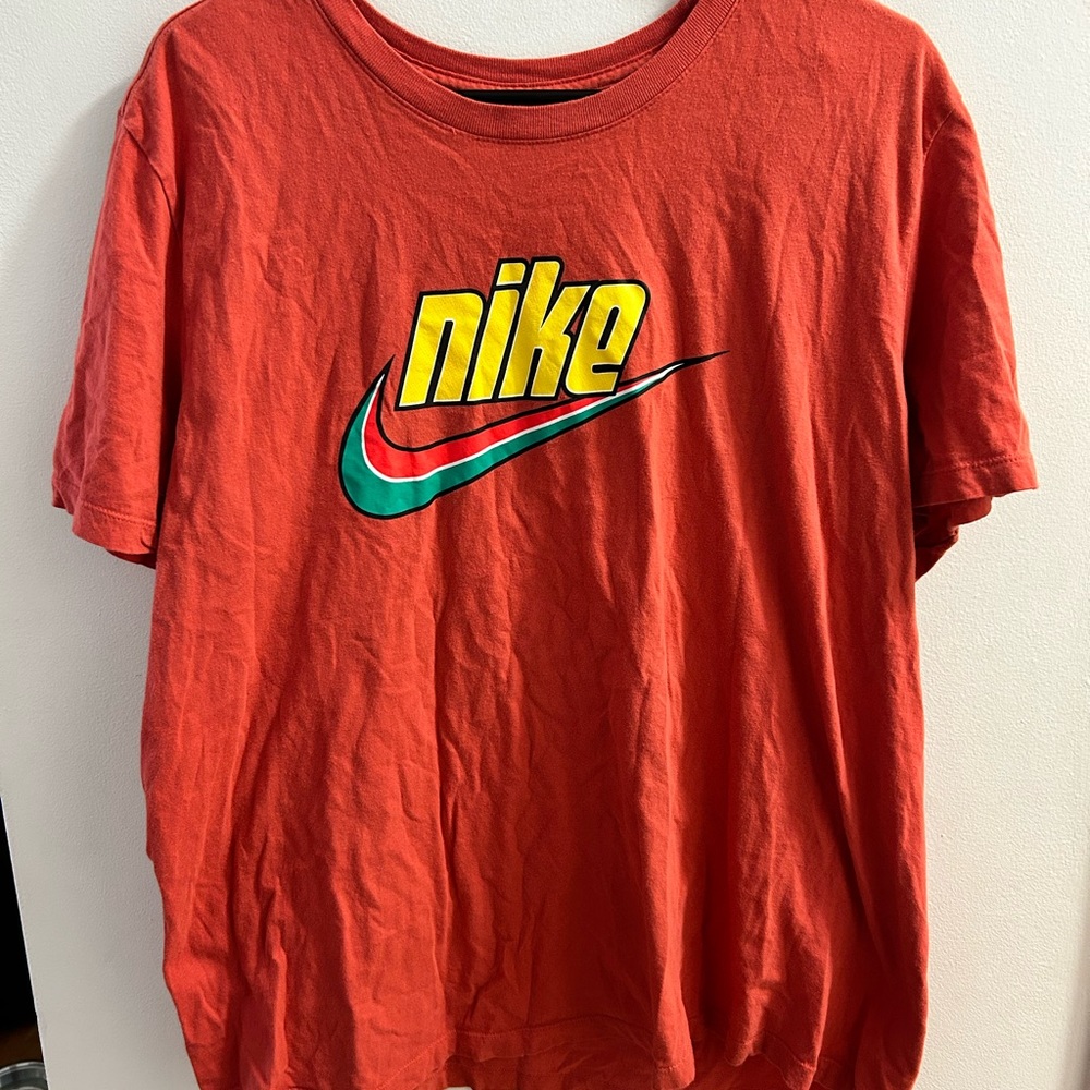 Nike Tee Mens‎ XL Orange Graphic T Shirt Short Sleeve